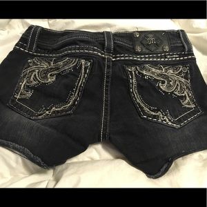 Miss Me Jean shorts 💙